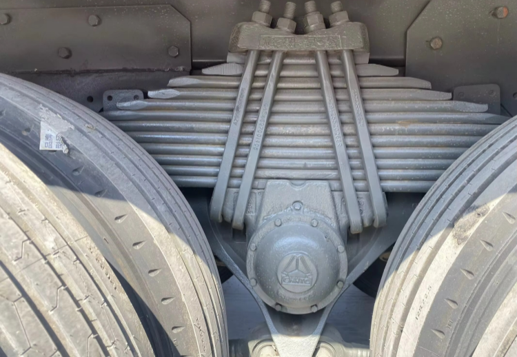 Remanufactured SINOTRUK Howo Dump Truck 8×4 10 Remanufactured Sinotruk Dump Truck 8×4