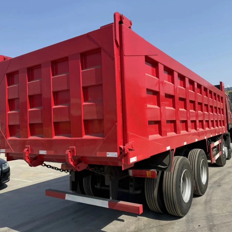 Remanufactured SINOTRUK Howo Dump Truck 8×4 3 reman howo 12 tyres dump truck