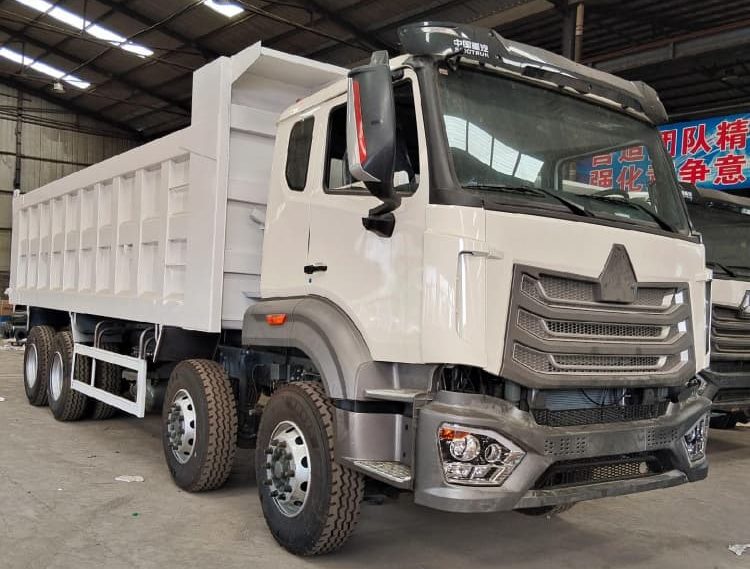 Remanufactured Howo NX 400HP 12 Wheeler Dump Truck 2 remanufactured howo 12 wheeler dump truck