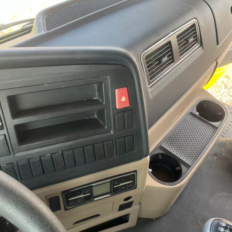 Remanufactured Sinotruk Howo NX 6×4 Dump Truck 11 Remanufactured Howo NX Dump Truck | Remanufactured Ttruck in Zambia