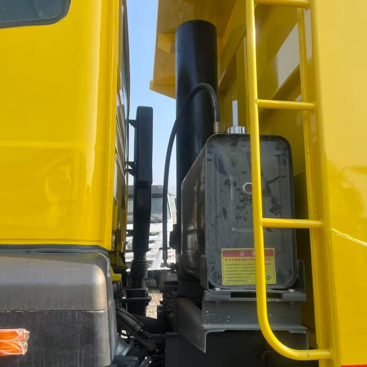 Remanufactured Sinotruk Howo NX 6×4 Dump Truck 8 remanufactured howo nx dump truck