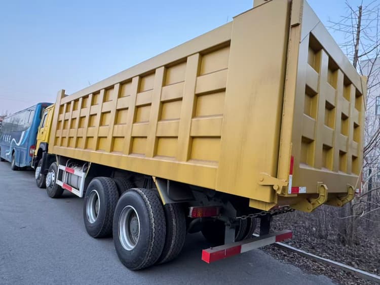 Reman Howo 375 8x4 Tipper Truck 3 Reman Sinotruk Howo 375 8x4 Truck for Sale in Burkina Faso