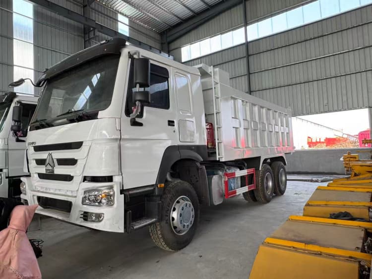Reman Sinotruk Howo 6x4 Dump Truck 371 2 Sinotruk Howo Reman Dump Truck 6x4 for Sale in Côte d'Ivoir
