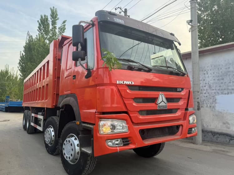 Reman Howo 371 8x4 Tipper Truck 2 Genuine Reman Howo 8x4 Tipper Trucks 371 in Benin