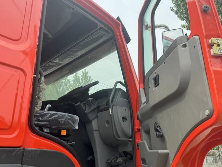 Reman Howo 371 8x4 Tipper Truck 7 Genuine Reman Howo 8x4 Tipper Trucks 371 in Benin