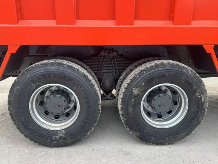 Reman Howo 371 8x4 Tipper Truck 4 Genuine Reman Howo 8x4 Tipper Trucks 371 in Benin