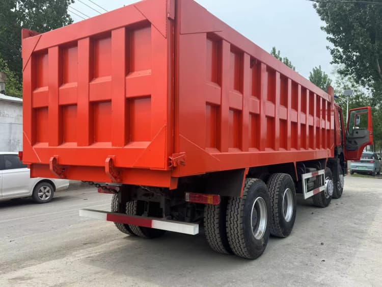 Reman Howo 371 8x4 Tipper Truck 3 Genuine Reman Howo 8x4 Tipper Trucks 371 in Benin