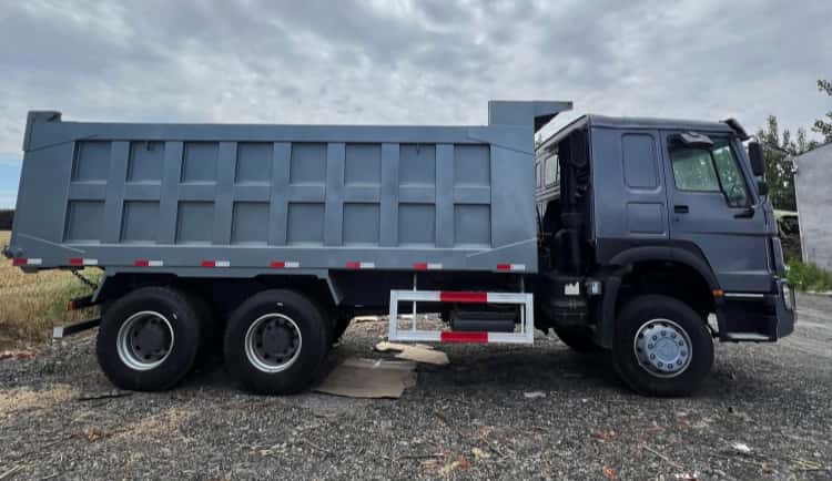Standard Reman Howo 6x4 Dump Truck 4 Standard Reman Sinotruk Dump Truck 6x4 for Sale in Cameroon