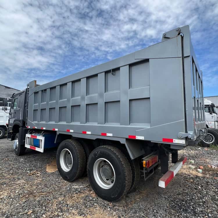Standard Reman Howo 6x4 Dump Truck 5 Standard Reman Sinotruk Dump Truck 6x4 for Sale in Cameroon