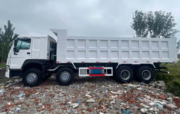Reman Howo 8x4 371 Tipper Truck 3 Industrial Reman Sinotruk 8x4 Tipper Truck in Guinea
